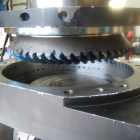 Universal head spindle gear meshing